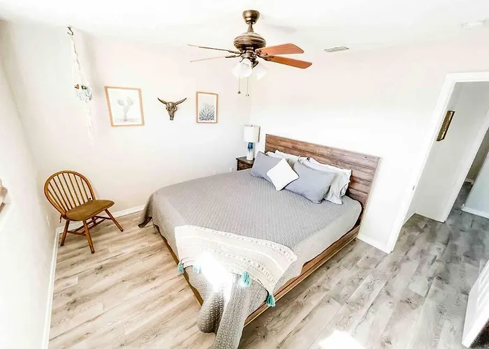 Hébergement de vacances Private View On The Side Of 95! Sleeps 16