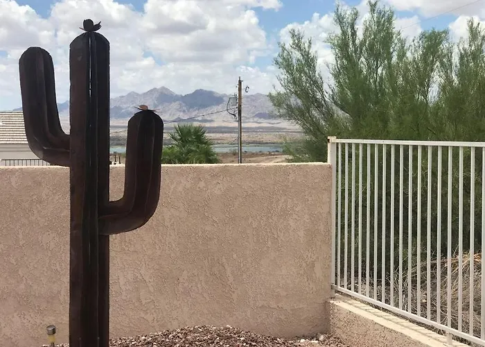 Private View On The Side Of 95! Sleeps 16 Lake Havasu City