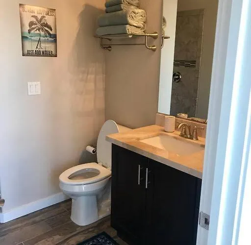 Private View On The Side Of 95! Sleeps 16 Hébergement de vacances