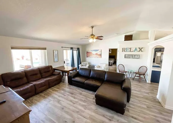 Private View On The Side Of 95! Sleeps 16 Hébergement de vacances