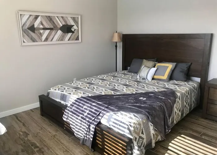 Private View On The Side Of 95! Sleeps 16 Hébergement de vacances Lake Havasu City